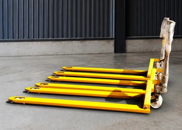 Long fork pallet truck