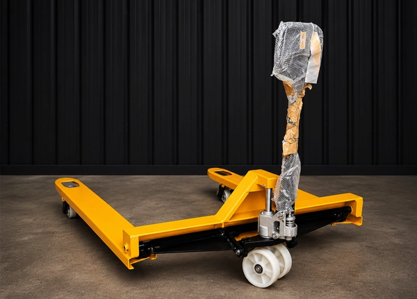 2500 kg hand pallet truck 1300 x 1200 mm