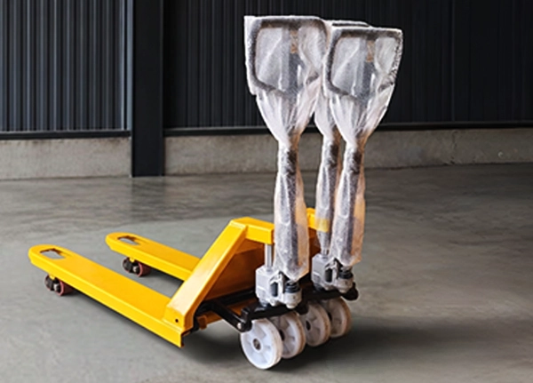Standard hand pallet truck