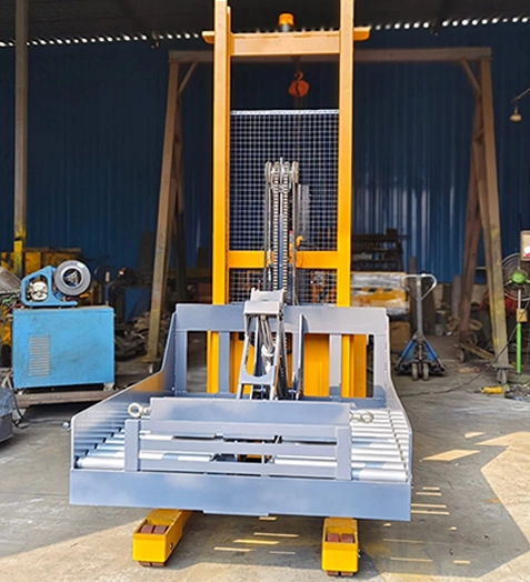 Battery Operated Die Loader Stacker 2000 Kg view 4